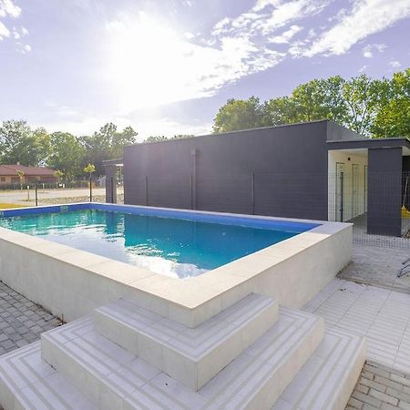 Forest Foeldvar Apartmanok By Bltn Balatonfoldvar Exterior photo