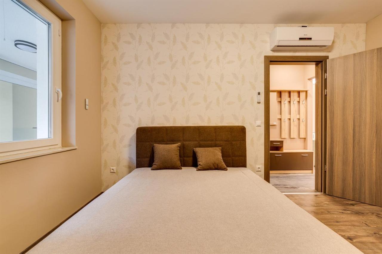 Forest Foeldvar Apartmanok By Bltn Balatonfoldvar Exterior photo