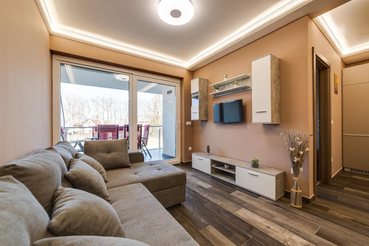 Forest Foeldvar Apartmanok By Bltn Balatonfoldvar Exterior photo